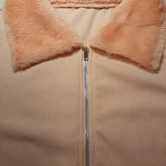 NEW Fuzzy Collared Top - Picture 2 of 3